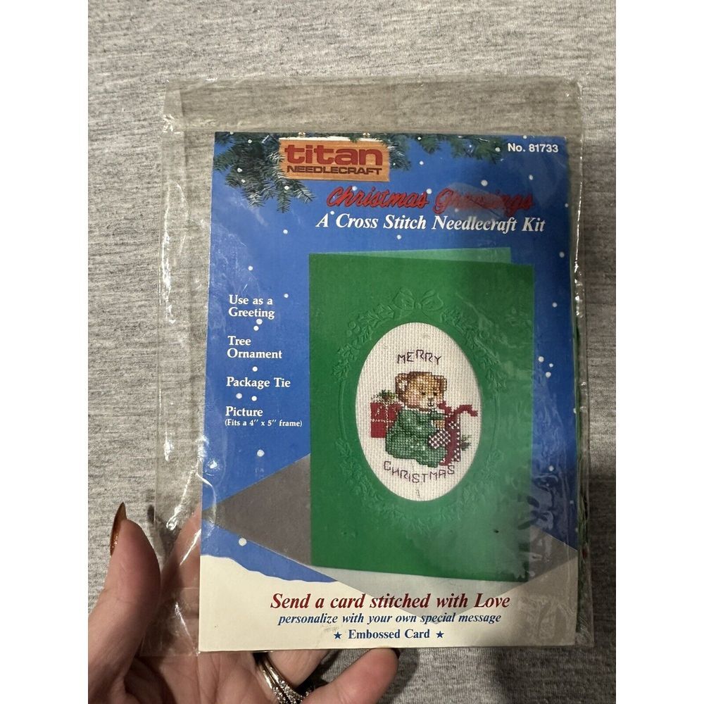 NEW 1988 Titan Merry Christmas Bear Cross Stitch Greeting‎ Card Kit